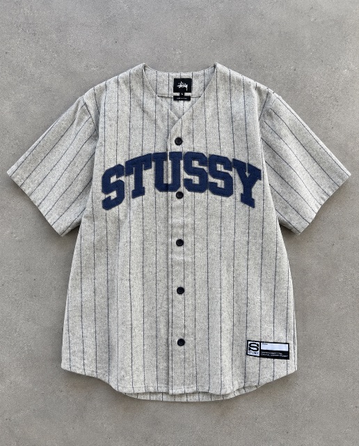 Stussy Varsity Pinstripe Baseball Jersey Gris talla M/L